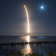 Imagen para el artículo titulado Estados Unidos da luz verde al plan de Musk para crear una red wifi planetaria de 4.425 satélites